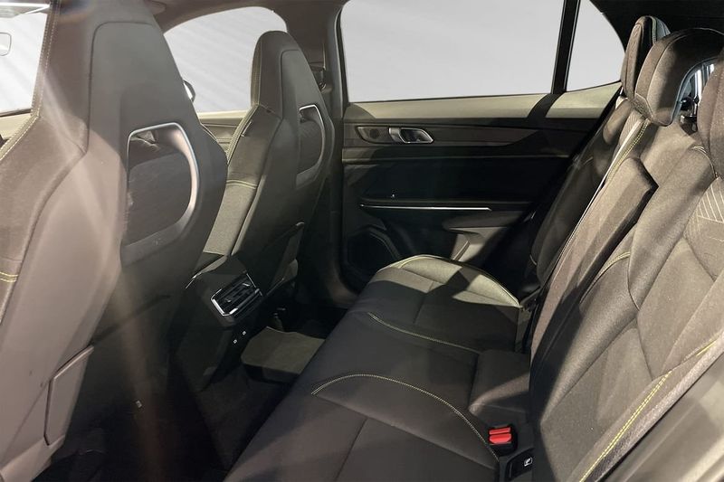 Lynk & Co 01 bild 8
