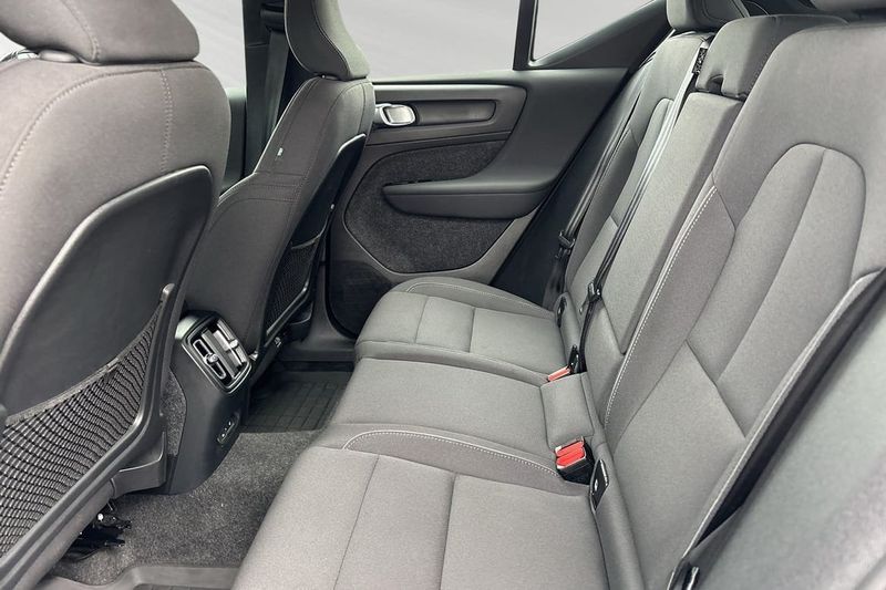 Volvo EX40 bild 8