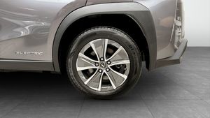 Lexus UX bild 6