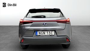 Lexus UX bild 5