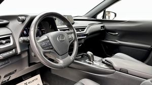 Lexus UX bild 7