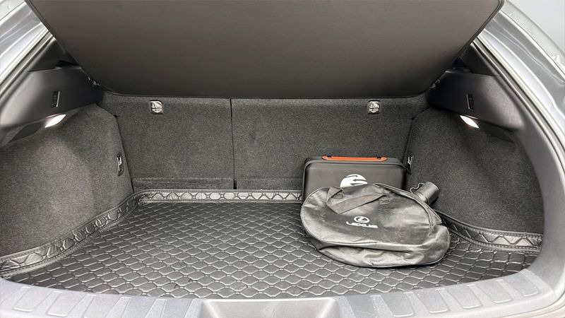 Lexus UX bild 12