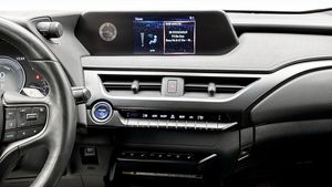 Lexus UX bild 9