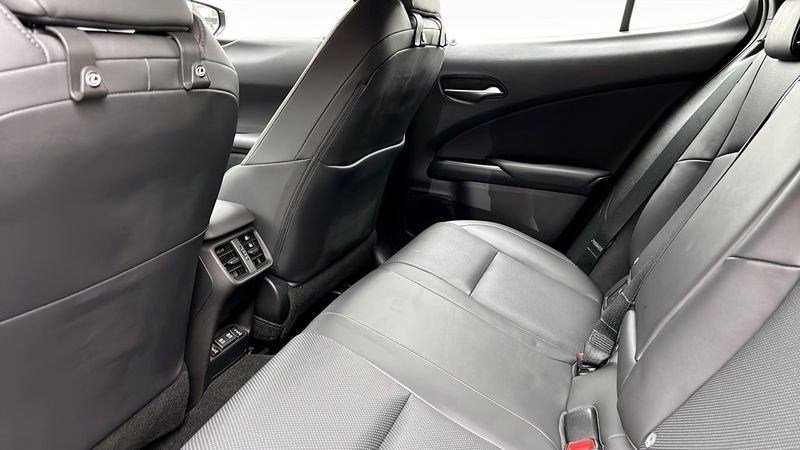 Lexus UX bild 11