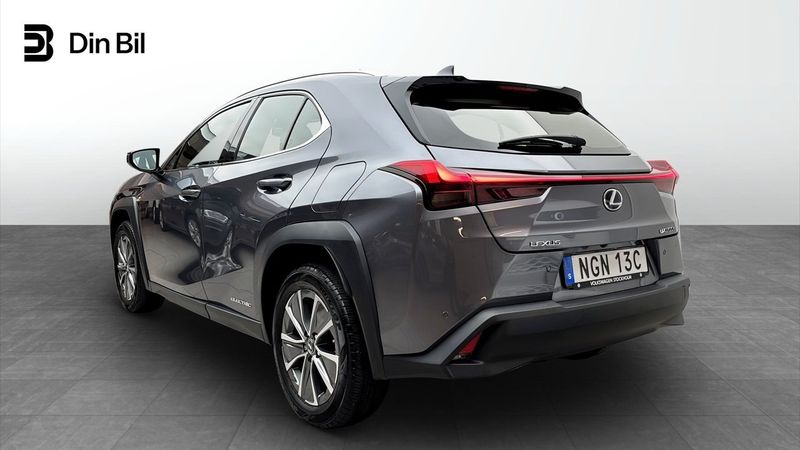 Lexus UX bild 3