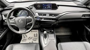 Lexus UX bild 10