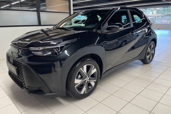 Toyota Aygo X PLAY - 24 MÅN PL 3195KR/mån INK SERV... - 2026