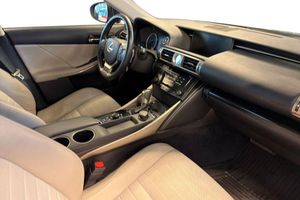 Lexus IS bild 10