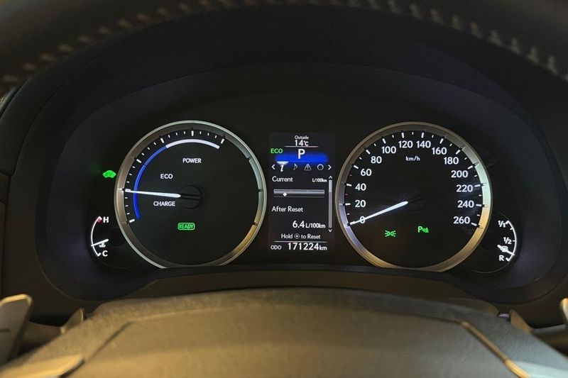 Lexus IS bild 13
