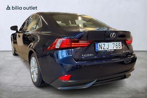 Lexus IS bild 5