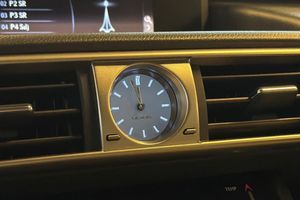 Lexus IS bild 16