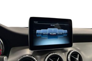 Mercedes GLA200 bild 15