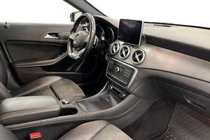Mercedes GLA200 bild 16