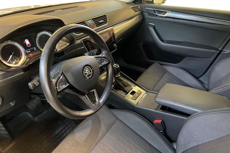 Skoda Superb bild 9