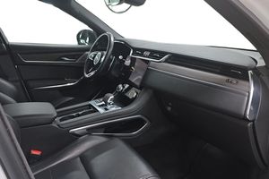 Jaguar F-Pace bild 10