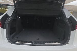 Jaguar F-Pace bild 18