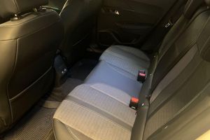 Peugeot e-2008 bild 19