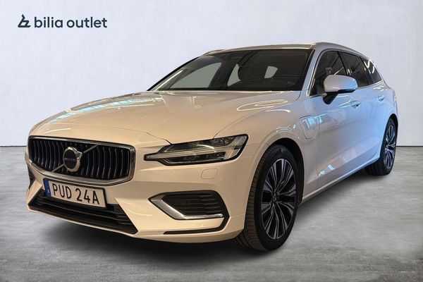 Volvo V60 Recharge T6 AWD Core Edition B-kam Keyless VoC H/K - 2023