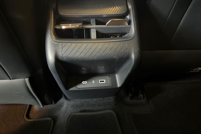 Lynk & Co 08 bild 23