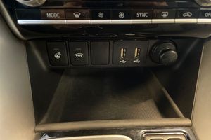 Mitsubishi Eclipse Cross bild 15