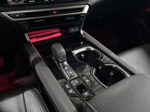 Lexus RX bild 17