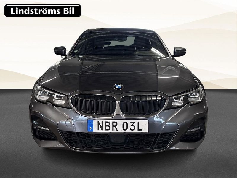 BMW 330 bild 8