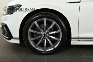 Volkswagen Passat bild 19