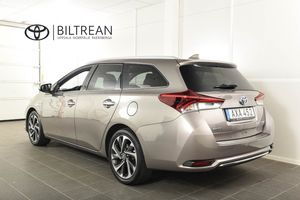 Toyota Auris bild 2
