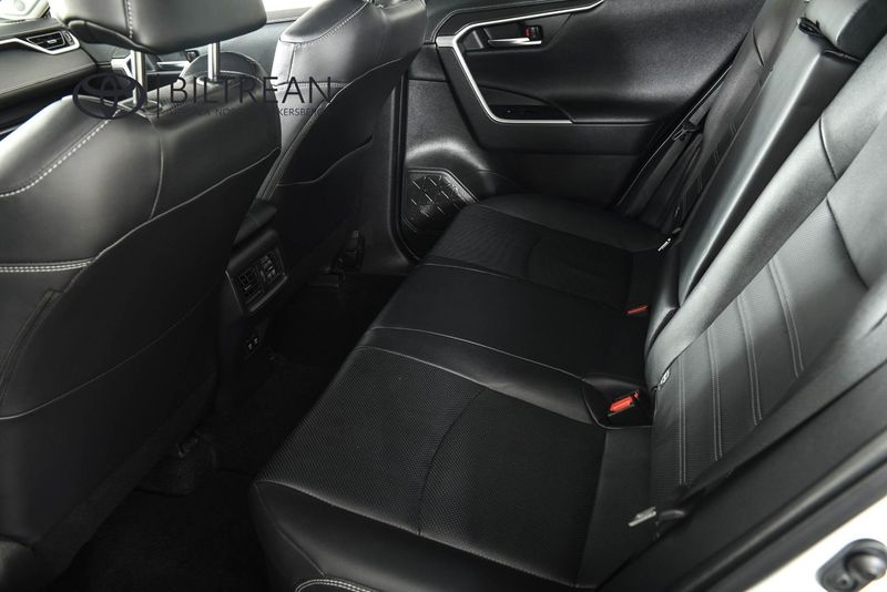 Toyota RAV4 bild 7