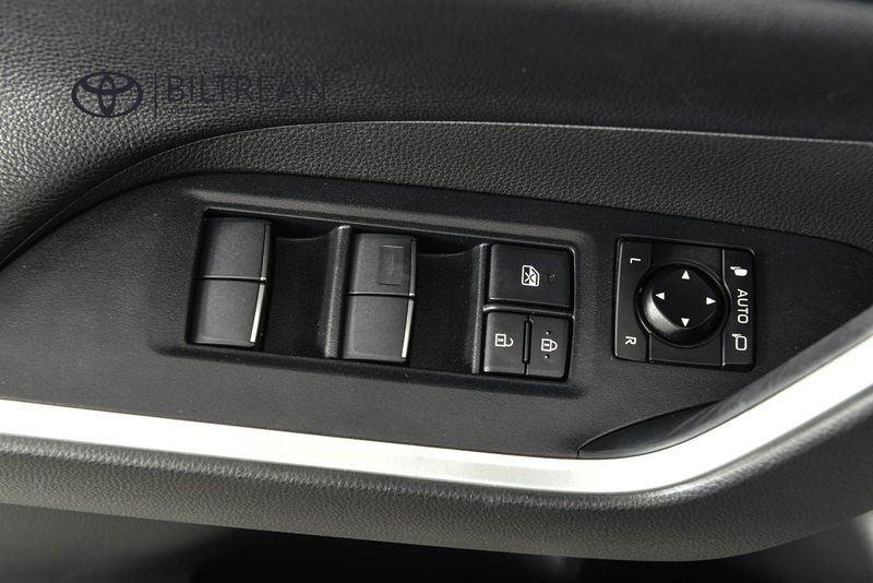 Toyota RAV4 bild 9