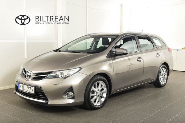 Toyota Auris Kombi 1.6 Active Drag M&K-Värm Backkamera 1-ägare - 2013