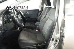 Toyota Auris bild 6