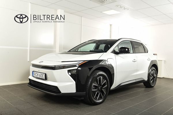 Toyota bZ4X AWD Executive Navi 360°-kamera MOMS Carplay JBL Skinn - 2025