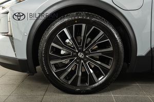Toyota C-HR+ bild 23