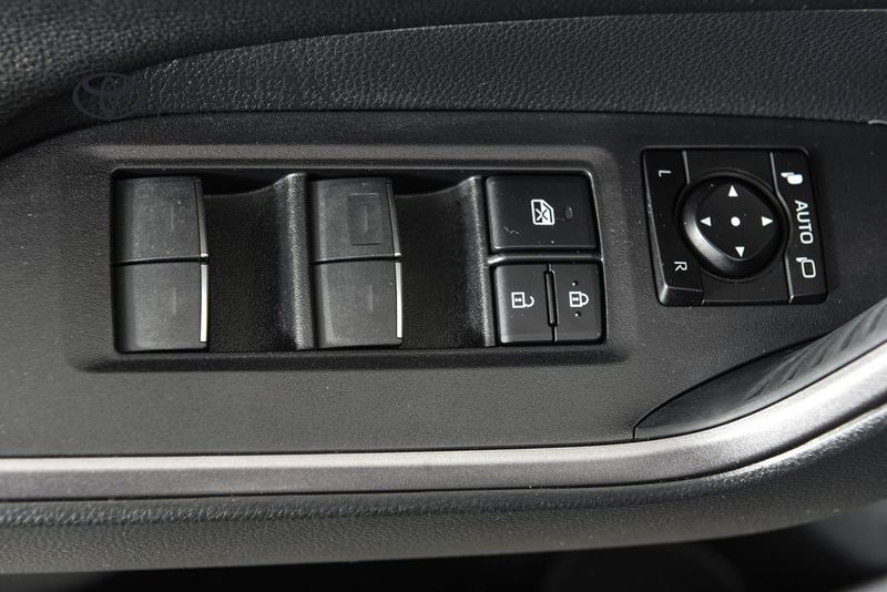 Toyota RAV4 bild 11