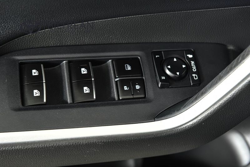 Toyota RAV4 bild 11