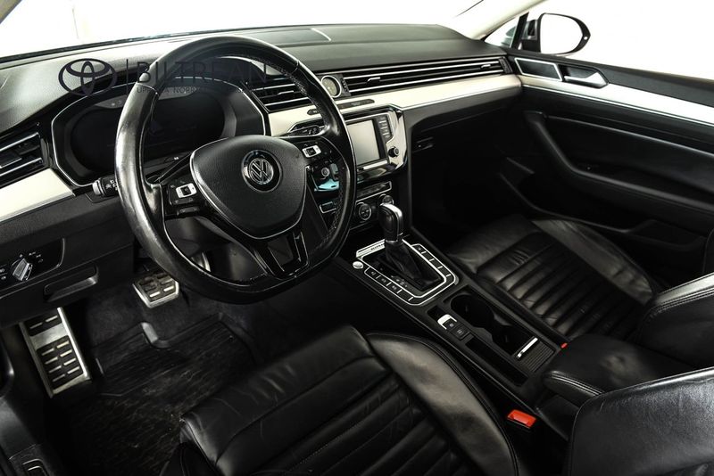 Volkswagen Passat bild 15
