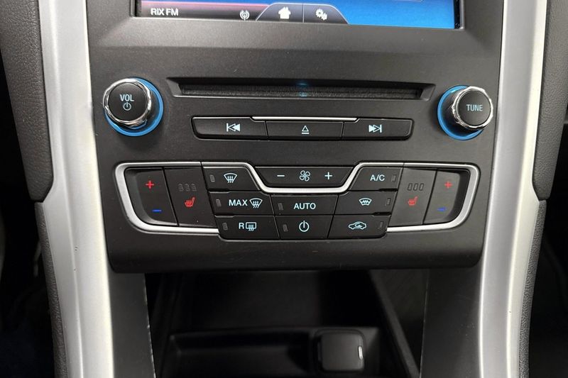 Ford Mondeo bild 17
