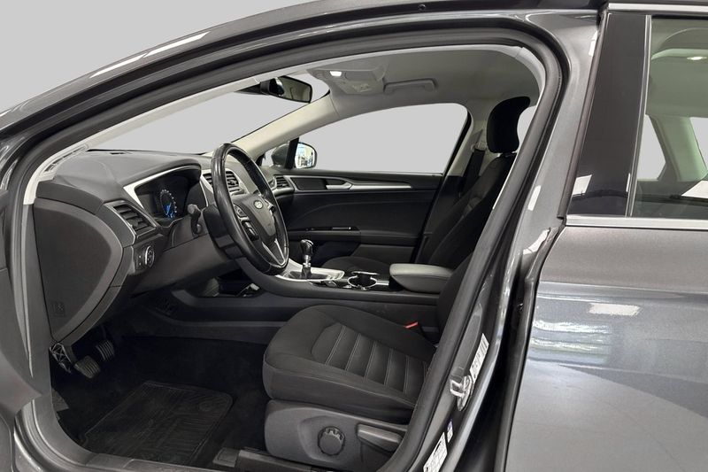 Ford Mondeo bild 9