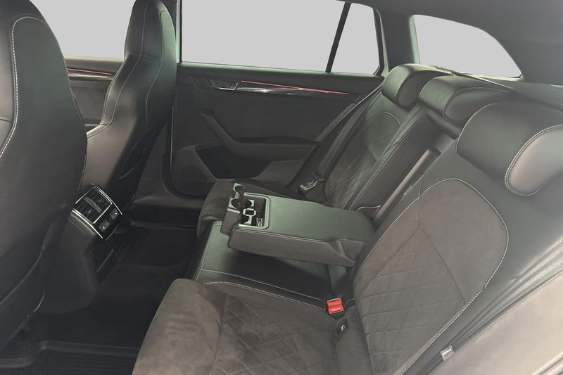 Skoda Superb bild 7