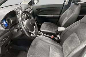 Suzuki Vitara bild 8