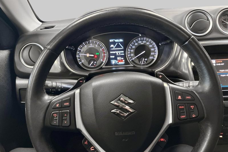 Suzuki Vitara bild 12