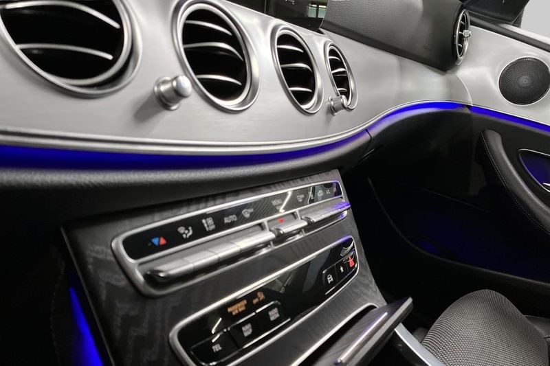 Mercedes E300 bild 12