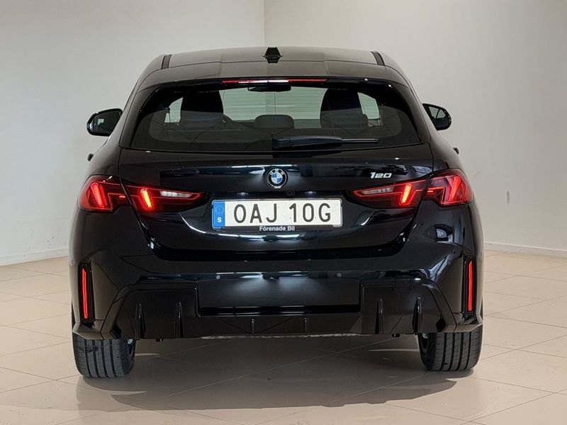 BMW 120 bild 11