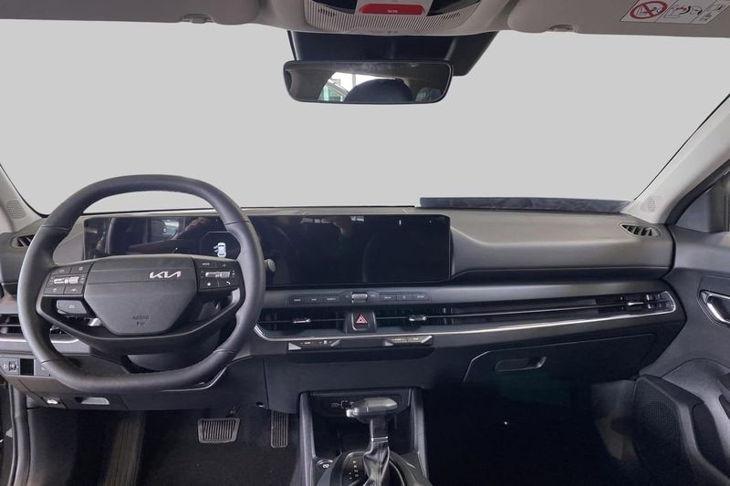 Kia K4 bild 8