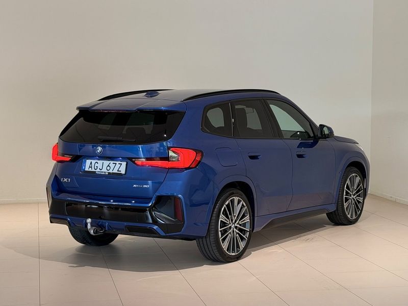 BMW iX1 bild 11