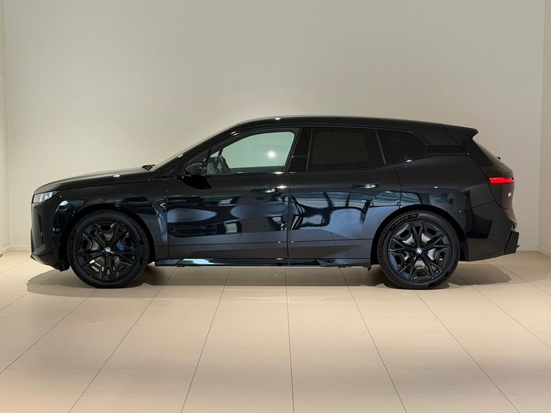 BMW iX bild 2