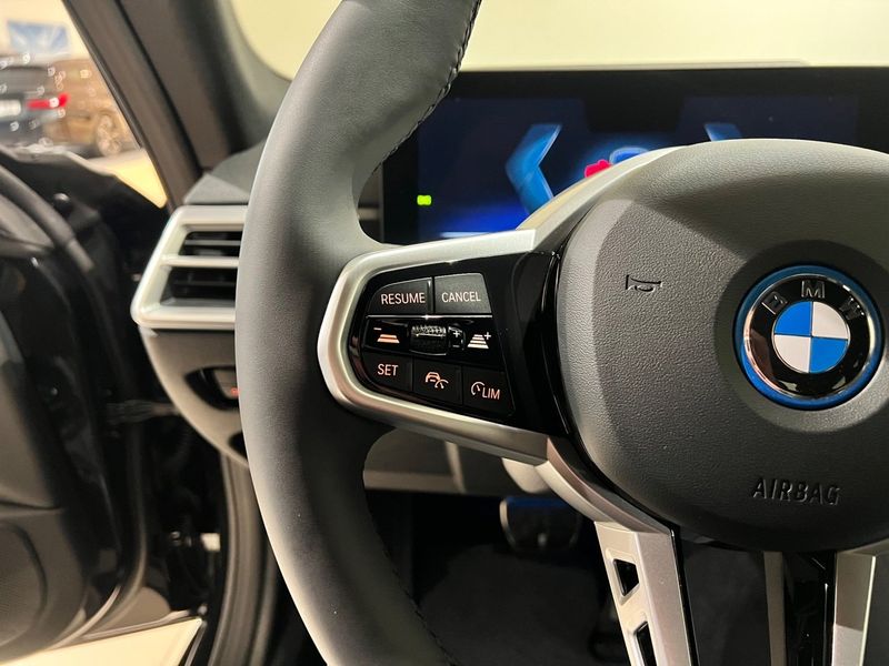 BMW i4 bild 6