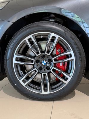BMW i5 bild 3