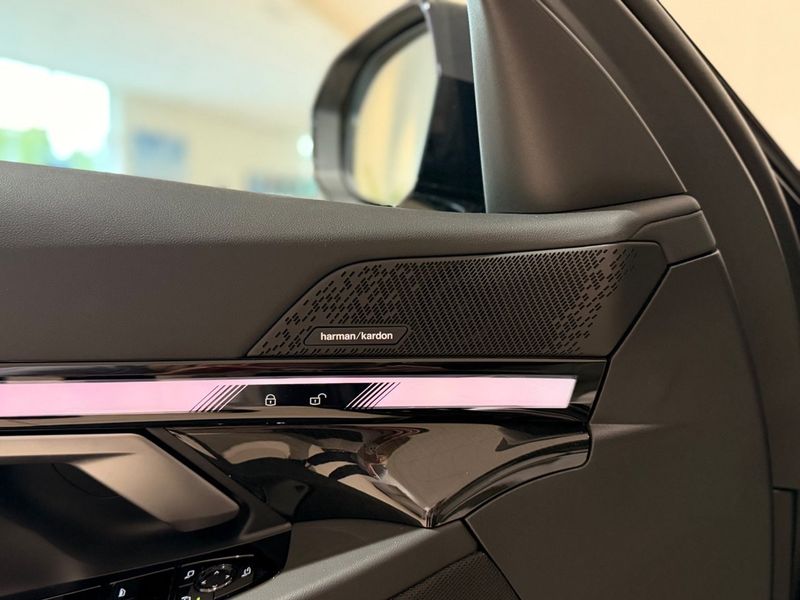 BMW i5 bild 5